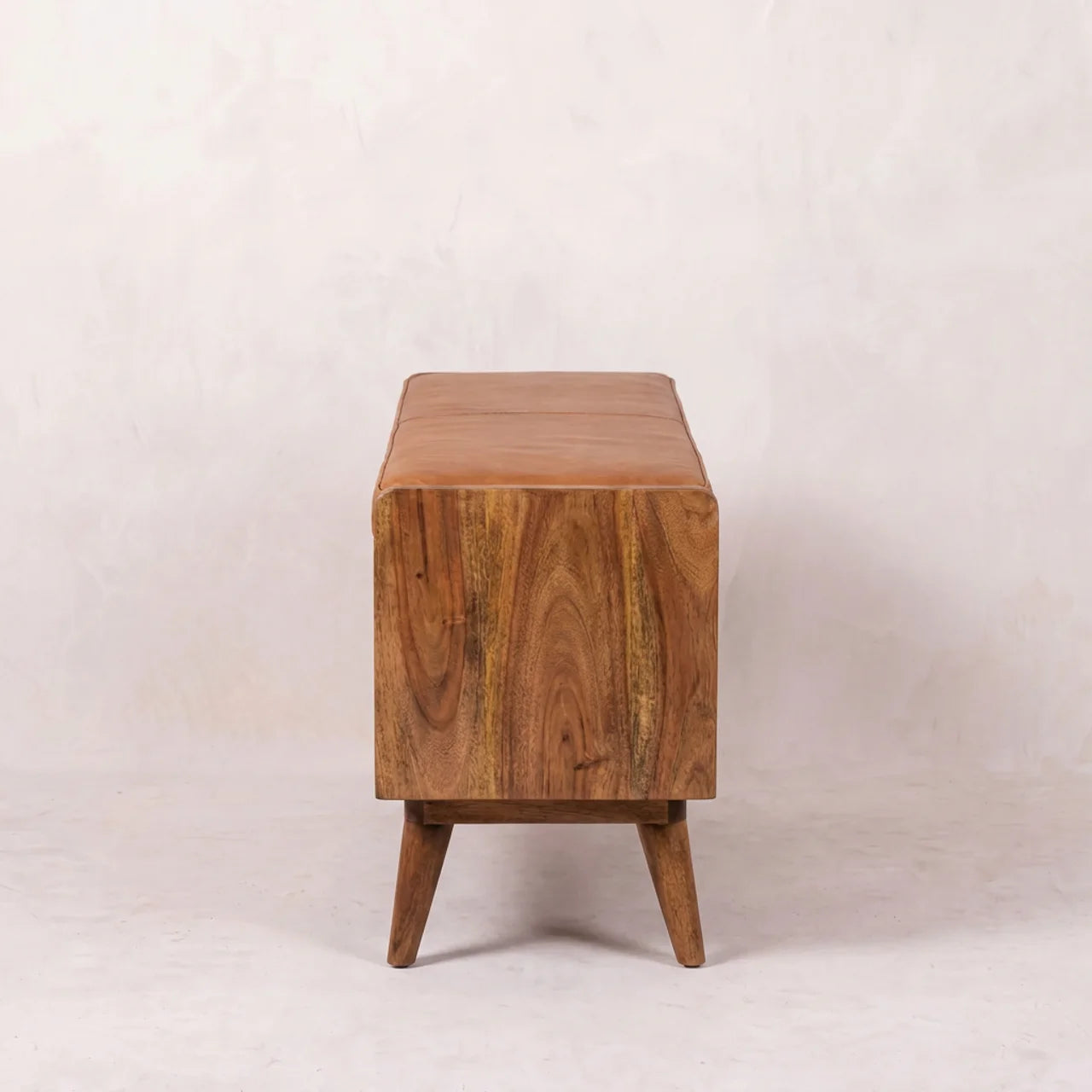 Oak-ish Bench with Tan Leather Seatpad