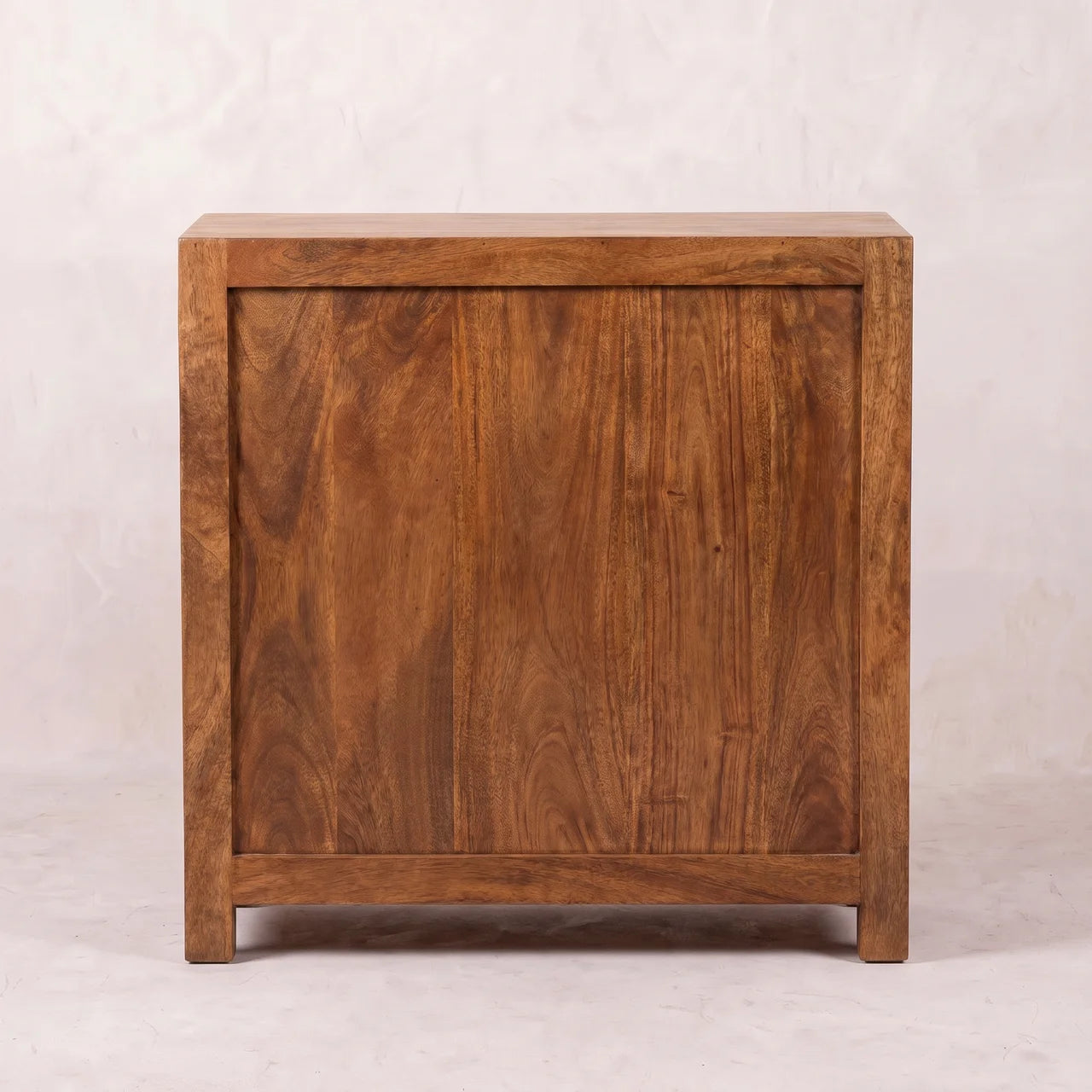 Amber Wavefront Cabinet